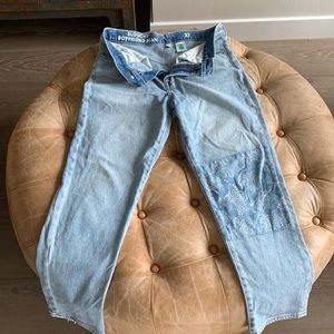 J Crew Slouchy Boyfriend  Denim Jean Women 27 Floral Leg Patch